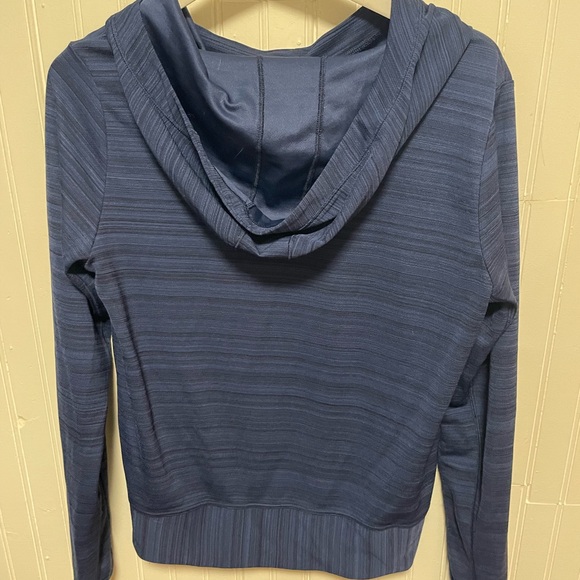 Lole pullover size Large - Picture 2 of 4